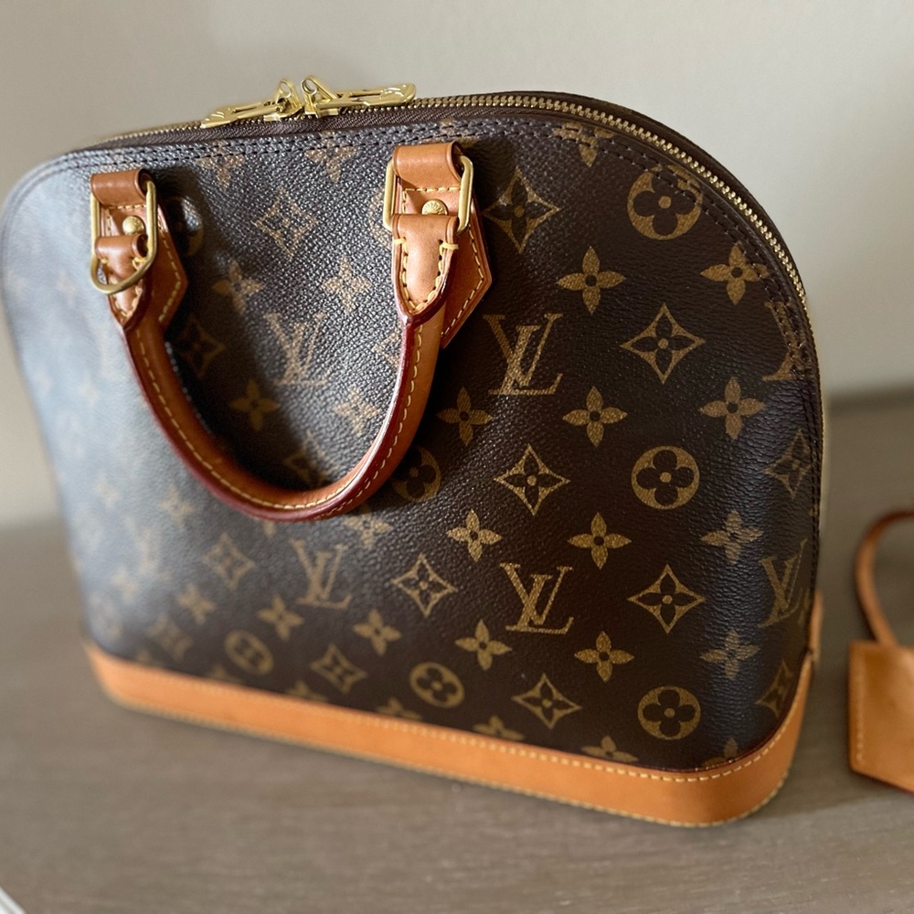 Louis Vuitton Alma